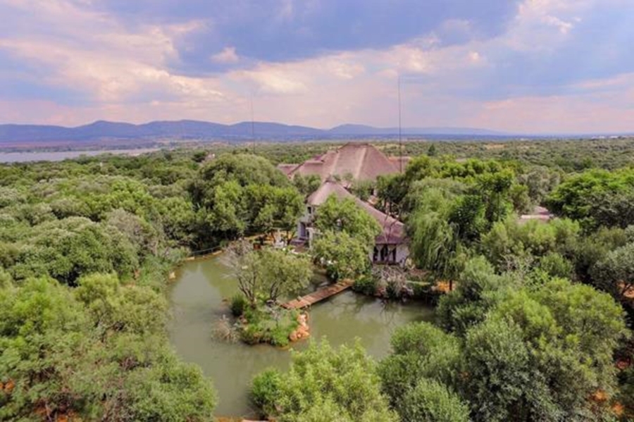 8 Bedroom Property for Sale in Kshane North West